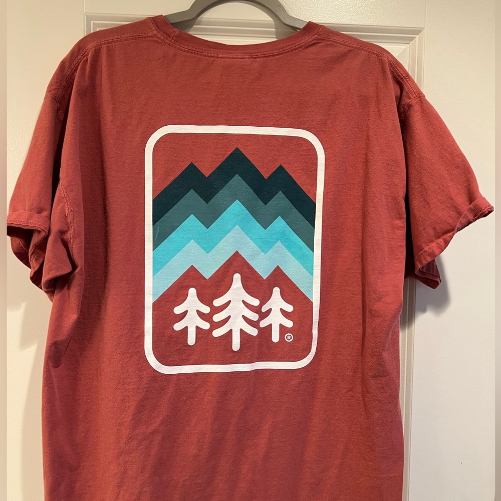 Red casual tee